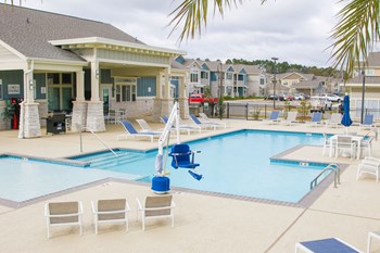 Sparkling Swimming Pool at The Retreat at Juban in Denham Springs, LA